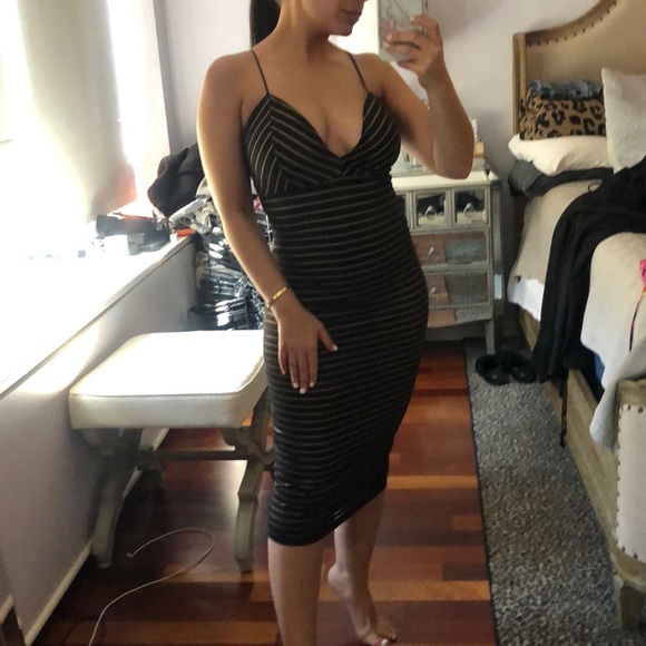 AKIRA | Dresses | Akira Chicago Red 